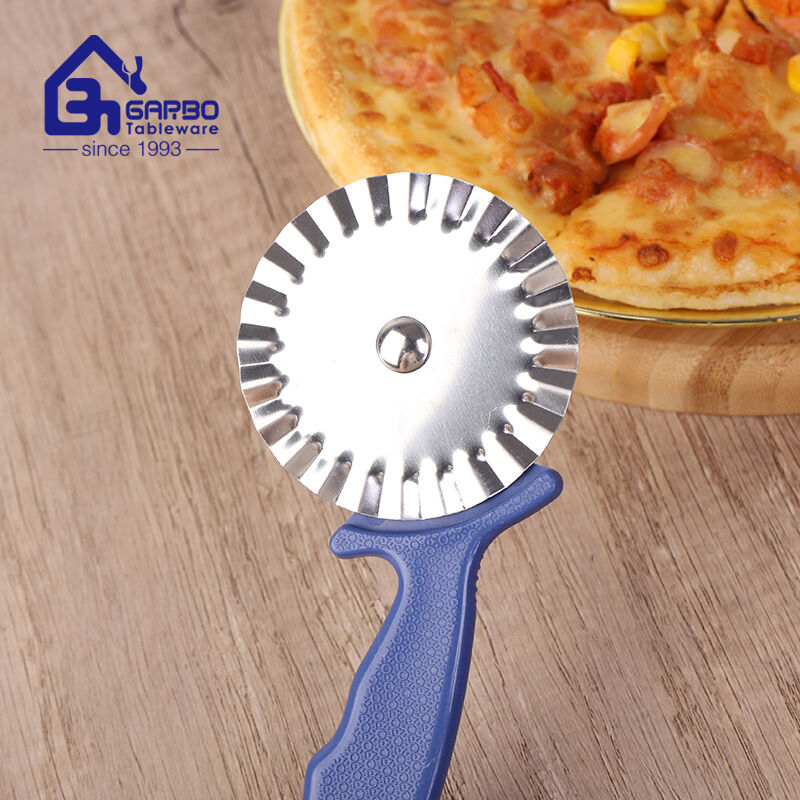 Wholesale Stock Stainless Steel Pizza Cutter Easily Cleaning Kitchen Tools