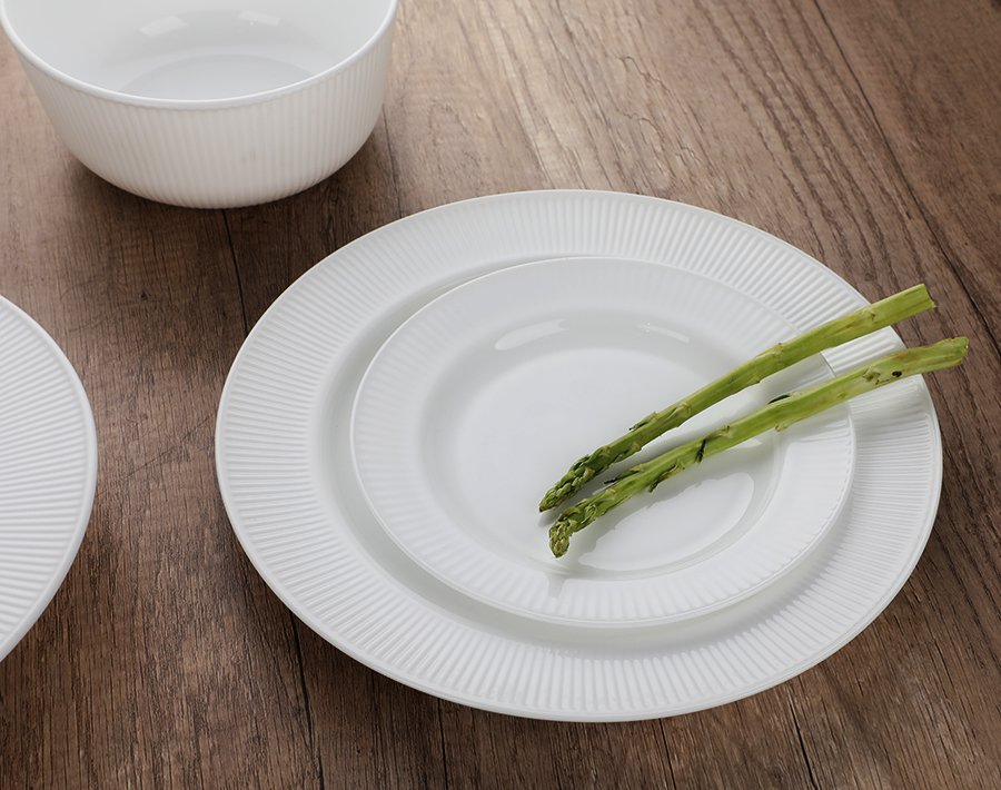 White opal glassware dinner set with stripe pattern popular in Poland market