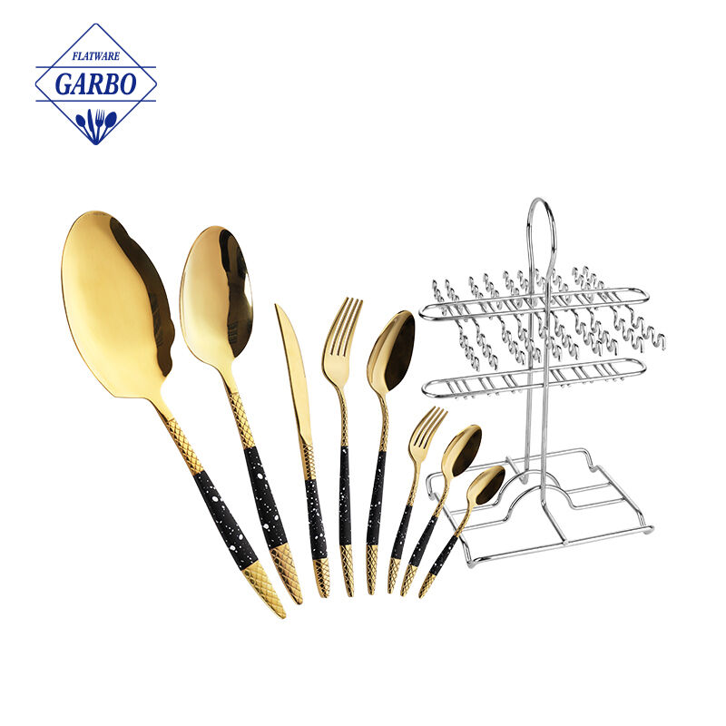 What’s the material of kitchen tools set and how to clean