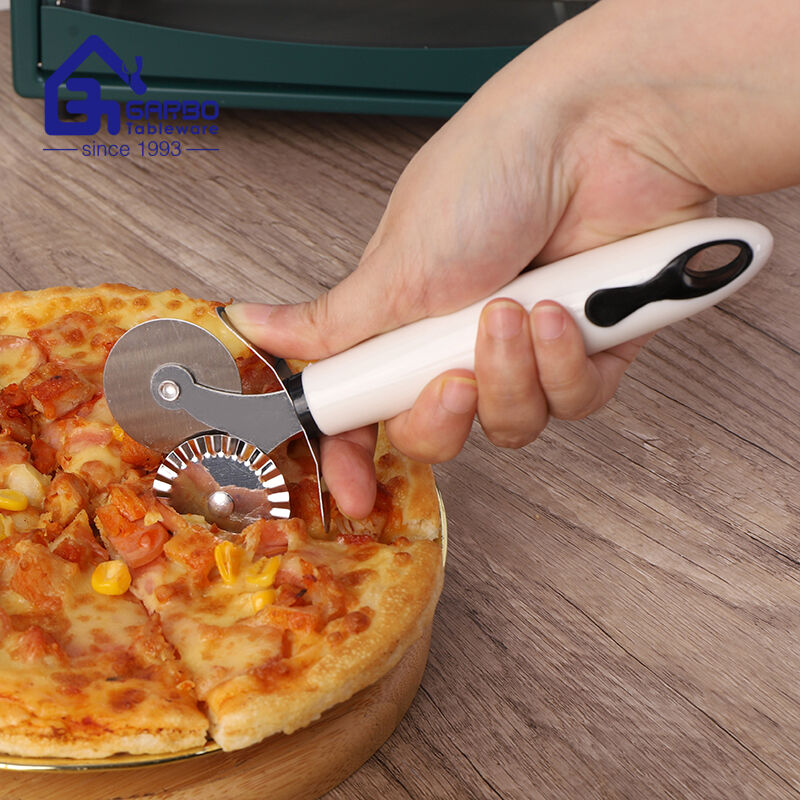 Easy Pizza Time: The Choice of Garbo Pizza Knife