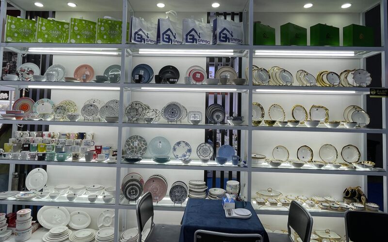 What kinds of ceramic products are the importers looking for at 135th Canton Fair?cid=115