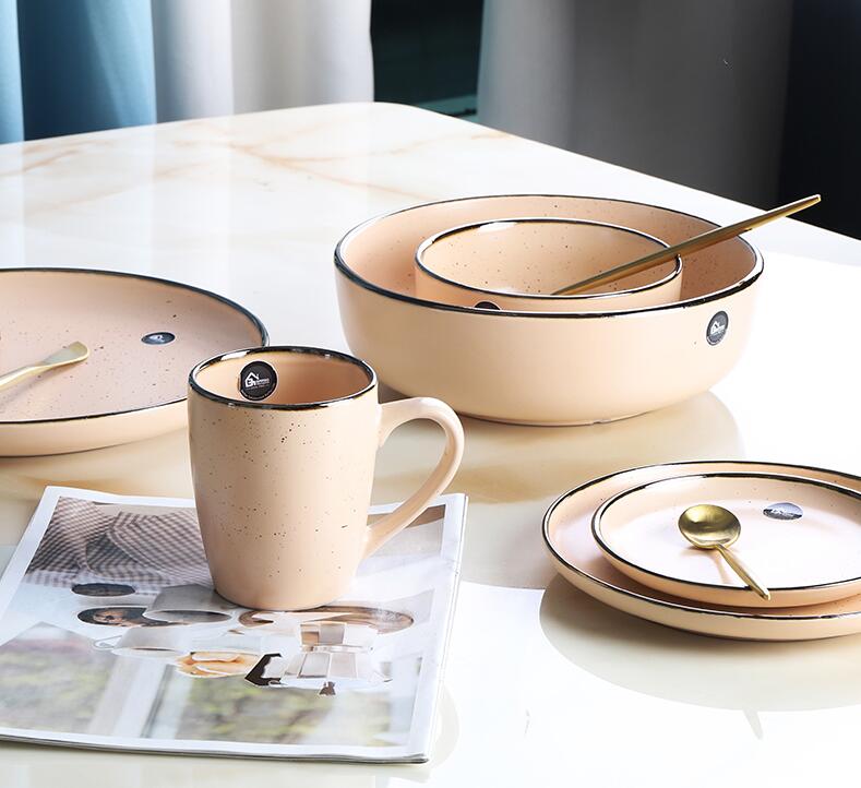 Ceramic dinner set