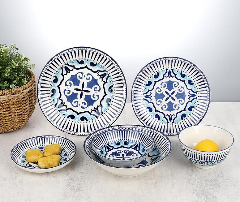 Ceramic dinner set