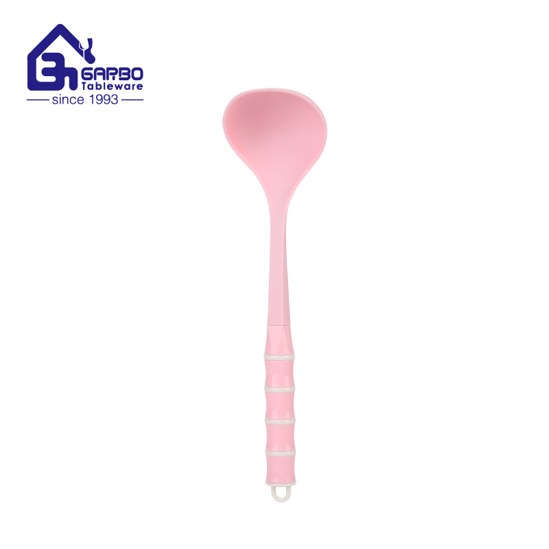 Made in China New Design Professional Silicone Soup Ladle Heat-Resistant Kitchen Essential