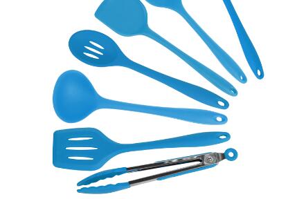 What’s the material of kitchen tools set and how to clean