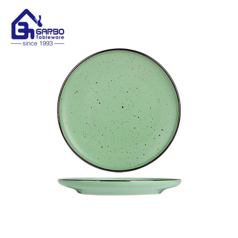 Bulk order cheap 8inch green ceramic flat plate with black rim