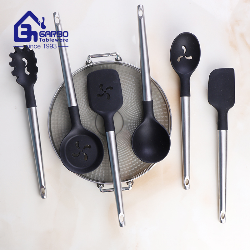 Factory direct sales silicone siliver handle kitchen tools set