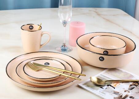 Why should you choose ceramic tableware as a housewarming gift?