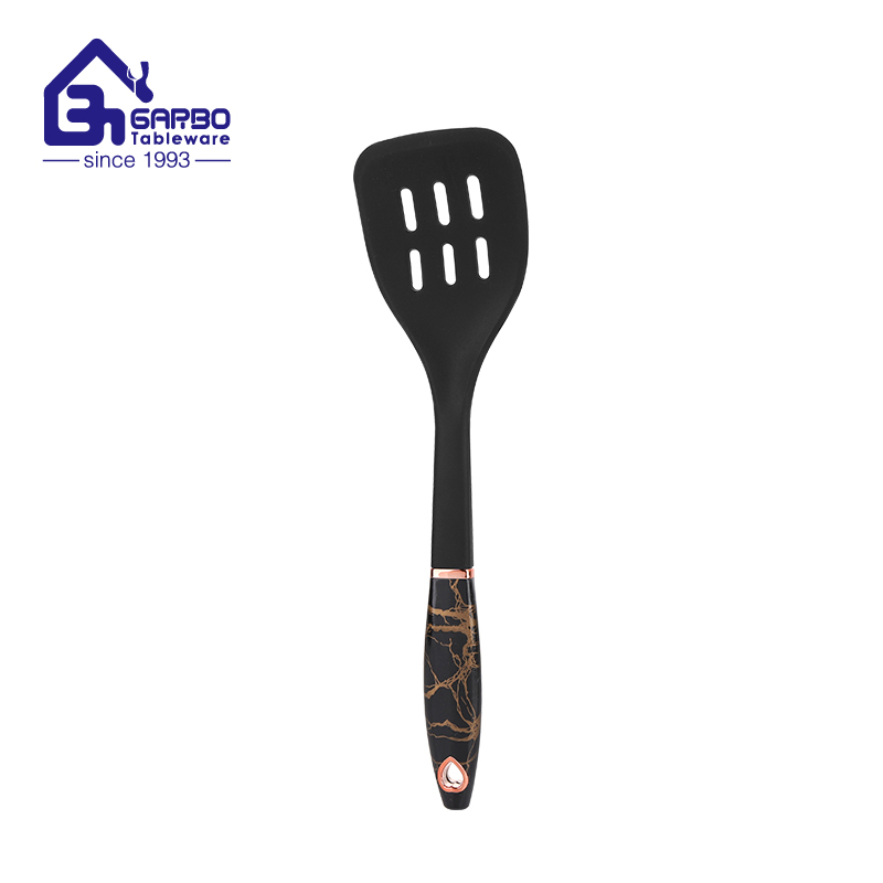 China Wholesale Kitchen Utensils Silocone Spoon with Wooden Handle