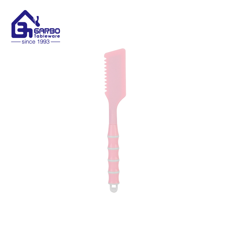 Low MOQ pink silicone scraper with serrated edge from suppermarket supplier