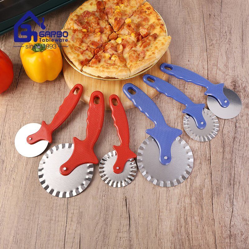 Choice 20 Rocking Pizza Cutter with Plastic Handles